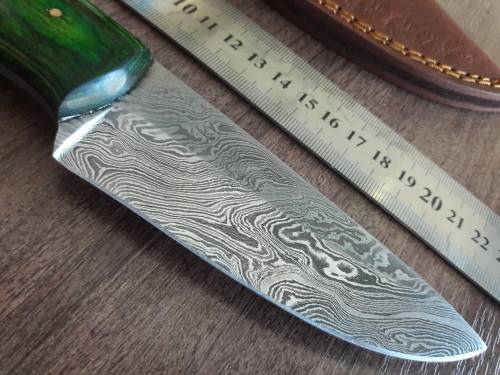Handmade DAMASCUS Steel Hunting Knife with Wooden handle scales.FULL TANG !!!!!!