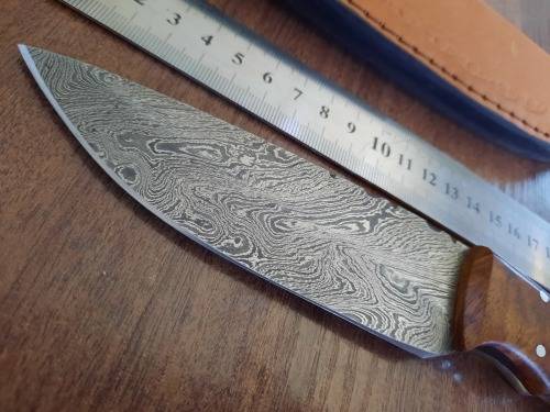 Handmade Damascus steel HUNTING  knife with WOODEN handle scales.