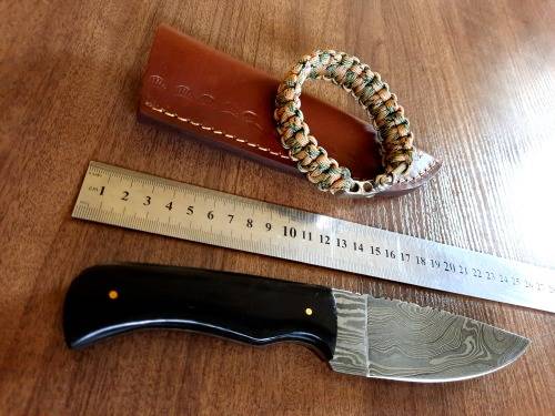 Handmade Damascus steel HUNTING  knife with BULL HORN handle scales. FREE Bracelet !!!!