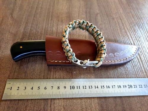 Handmade Damascus steel HUNTING  knife with BULL HORN handle scales. FREE Bracelet !!!!