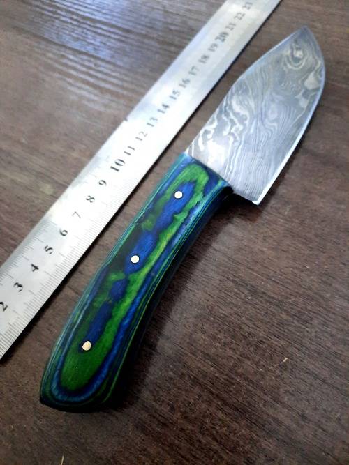 Handmade Damascus steel HUNTING Knife with Wooden handle scales. No Leather Sheath !