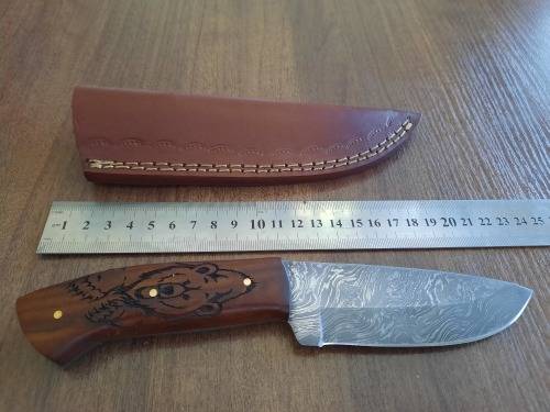 Handmade Damascus steel HUNTING Knife with Wooden handle scales, No leather included.