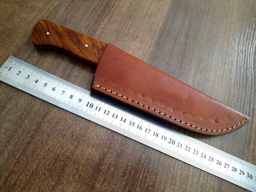 Handmade Damascus steel HUNTING Knife with Wooden handle scales, New stock !