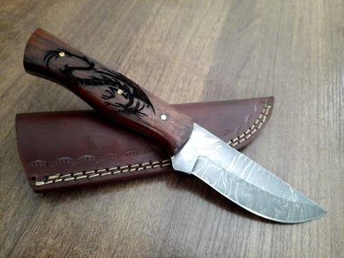 Handmade Damascus steel HUNTING Knife with Wooden handle scales, New stock !