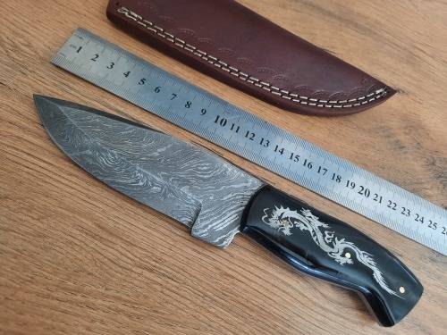 Handmade Damascus steel HUNTING  knife with BULL HORN handle scales. PLEASE READ Description.  !