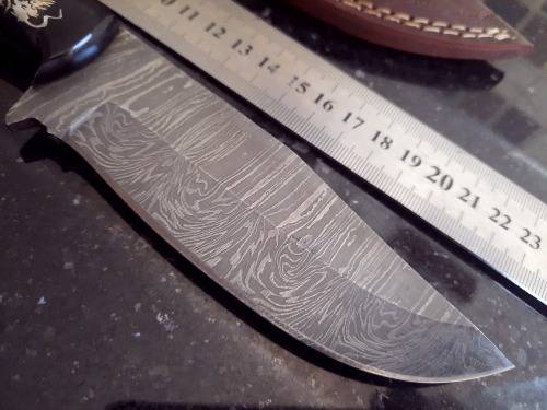 Handmade Damascus steel HUNTING  knife with Bull Horn handle scales.