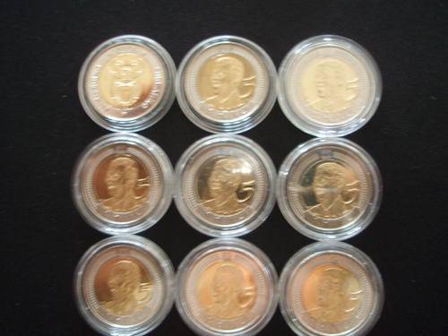 Mandela 90th Birthday R5 Uncirculated ENCAPULATED to preserve its Mint State NEW !!