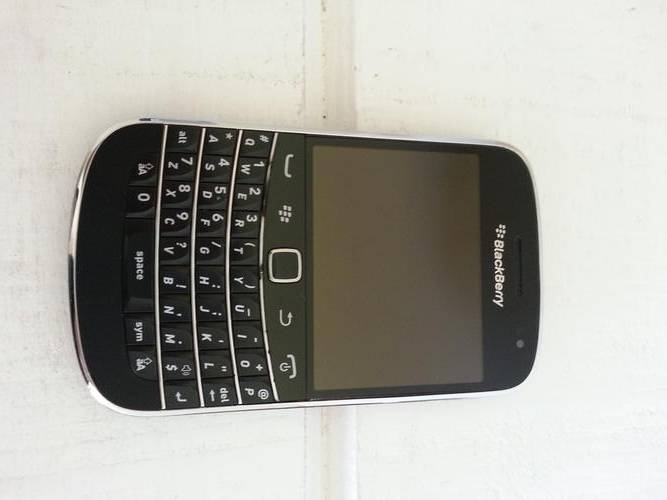 Blackberry Bold Touch 9900 - Black