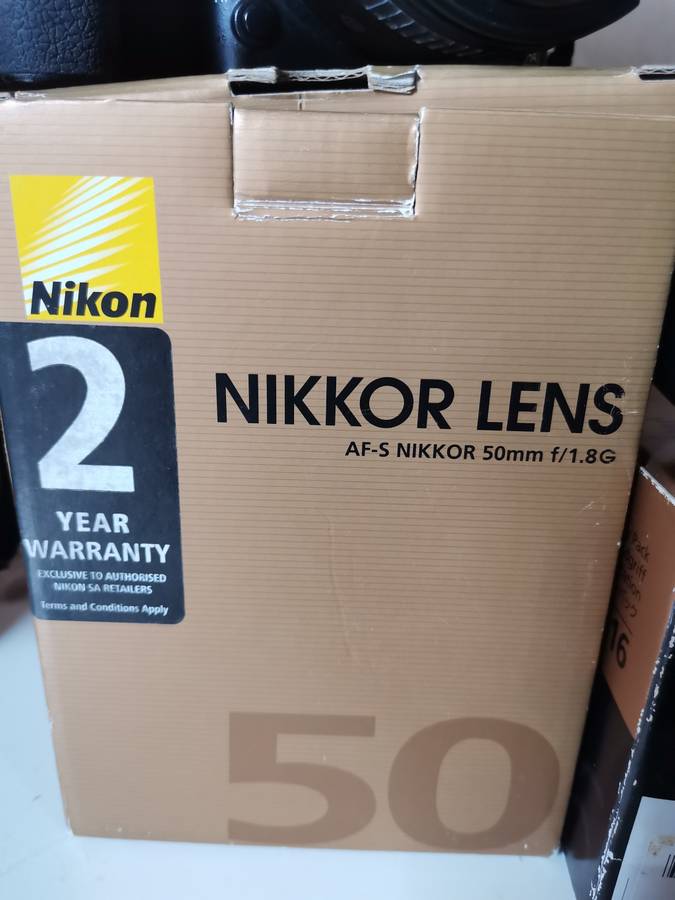 NIKON D750 DSLR + EXTRAS