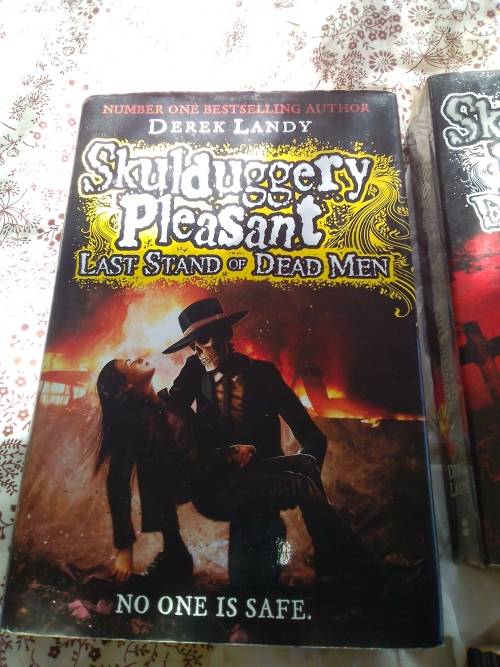 skulduggery pleasant - last stand of dead men
