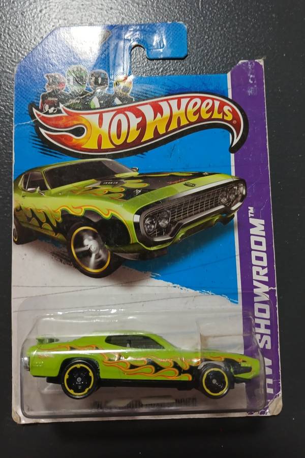 Hot wheels 71 plymouth road runner