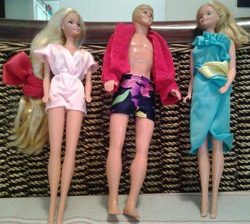 2x Barbie dolls and 1 x Ken dol