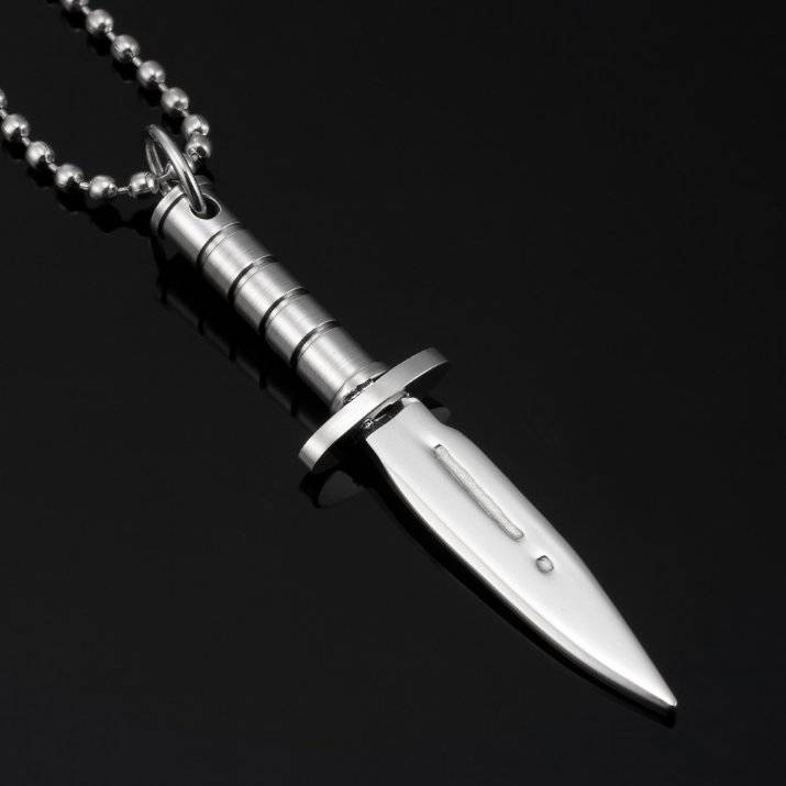 STAINLESS STEEL RAMBO KNIFE MENS PENDANT AND CHAIN