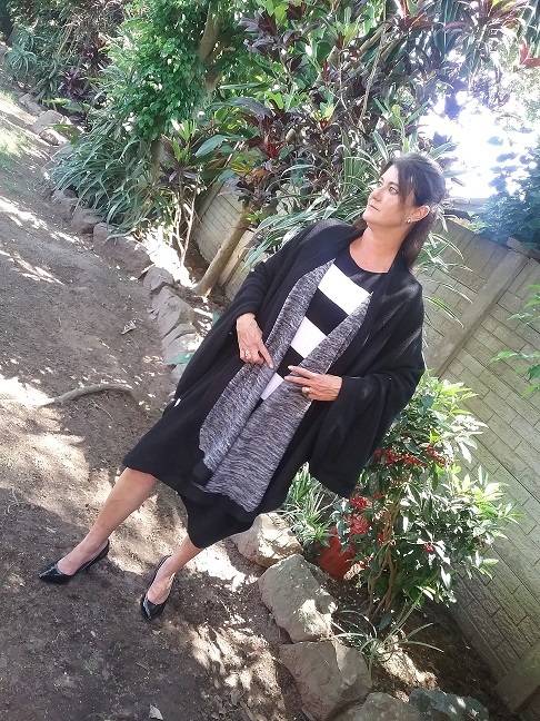 KNITTED CAPE - PERFECT FOR ALL OCCASIONS