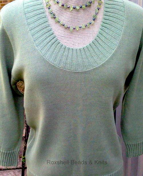 KNITTED PULLOVER, SUMMER  OR WINTER WEIGHT, DEEP U NECK 3.4 SLEEVES WITH RIBB DETAILTO 65CMI
