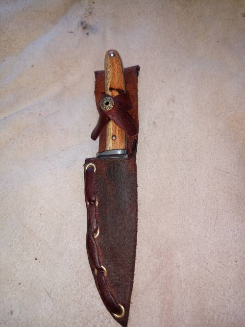 HANDMADE KNIFE USING COLUMBIA  MODEL K-09 BLADE HANDLE MADE WITH BUSHVELD HARDEHOUT & LEATHER SHEET