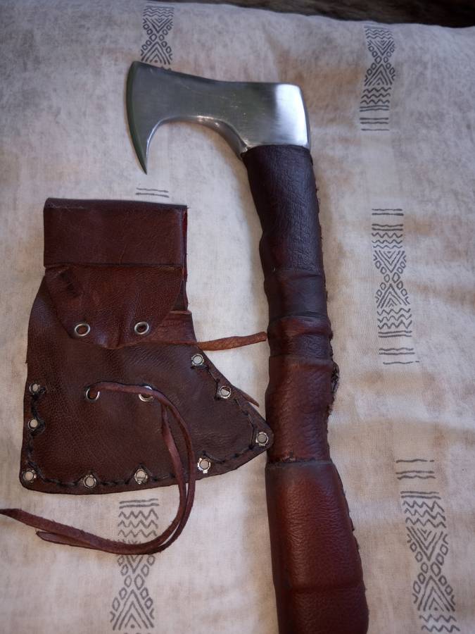 HANDMADE VIKING AXE WITH TAMPERED STEEL BLADE