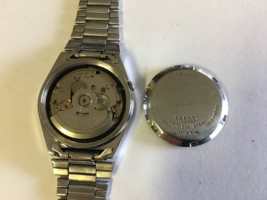 VINTAGE SEIKO 5 AUTOMATIC 17 JEWEL DAY DATE GENTS WRISTWATCH