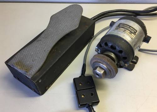 Watchmakers lathe motor with variable speed foot pedal