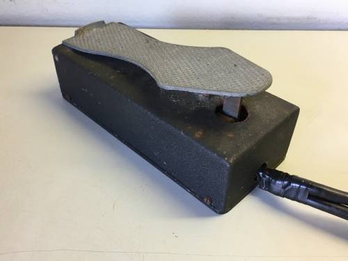 Watchmakers lathe motor with variable speed foot pedal