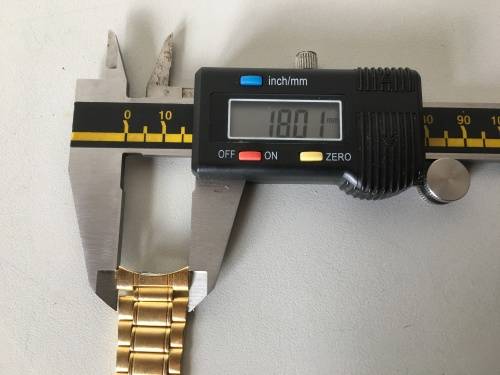 SEIKO - 18mm gold watch bracelet