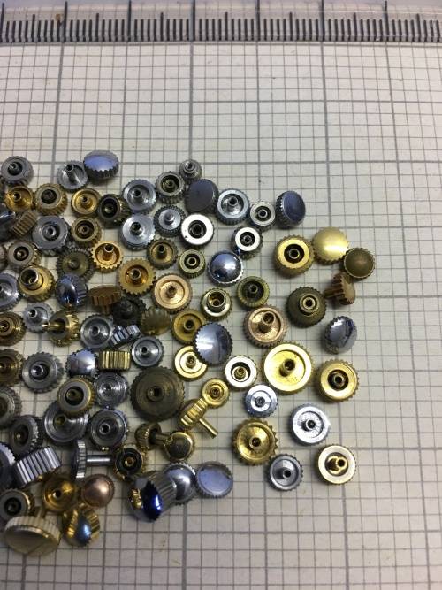 30 grams assorted used watch crowns - 120+ pieces - #11