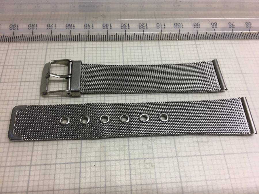 18mm stainless steel Milanese strap with buckle