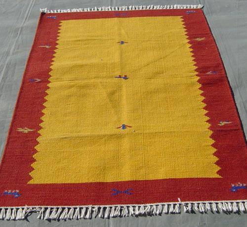 RUGS & CARPETS: KILIM RUG