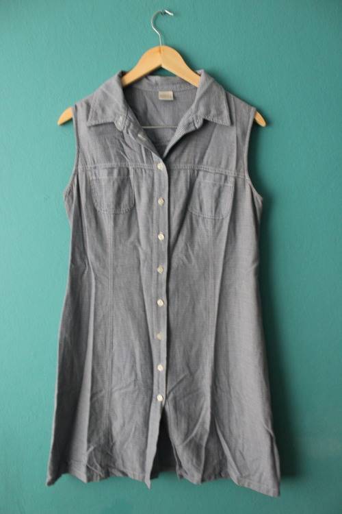 Vintage 1990's Button Up dress (Small / Medium)