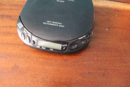 Portable CD Player (Technic) In working Condition