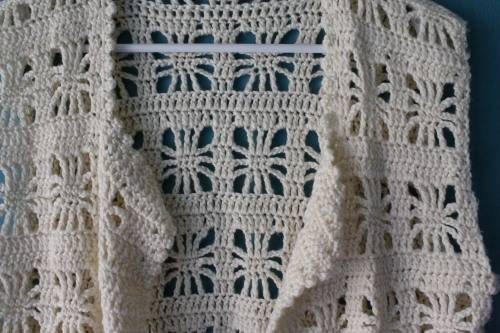 Vintage Cream Knit Crocheted-Style Pullover (Large / XL)