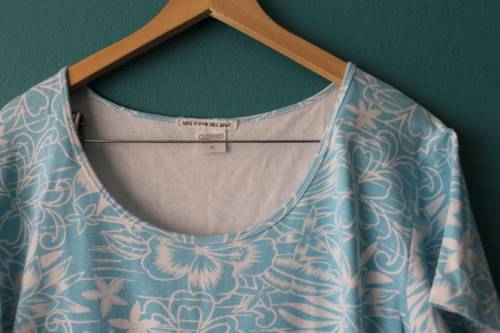 Vintage Blue and White Shirt (2XL)