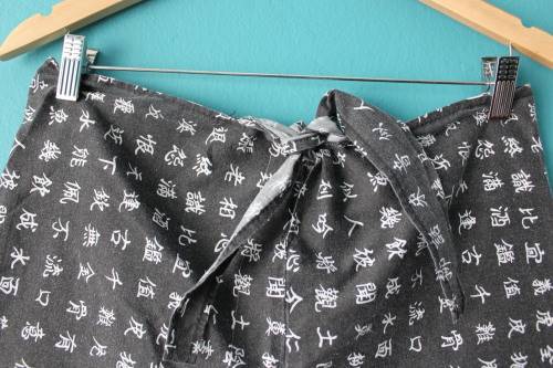Chinese Print Boho Pants (Waist measures 38cm)