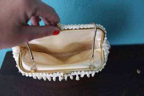 Stunning Vintage Beaded Handbag (16 x 21cm)
