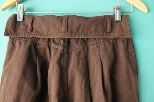 Super Unique Brown Pants (Boyfriend style) Waist measures 32cm from left to right