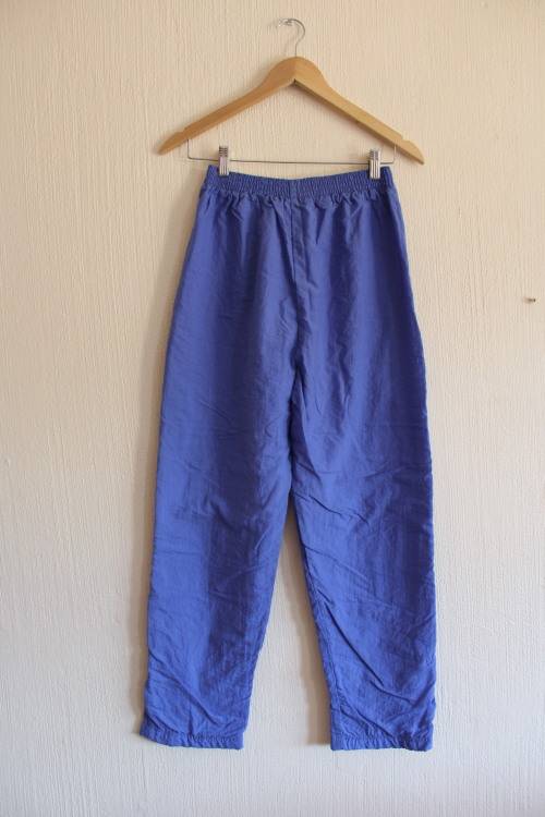 Vintage Blue 90's Sweat Pants (Lined) Waist measures 30cm from left to right