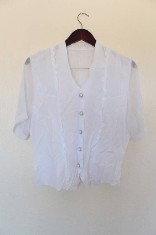 Gorgeous White Vintage Shirt (Large / XL)