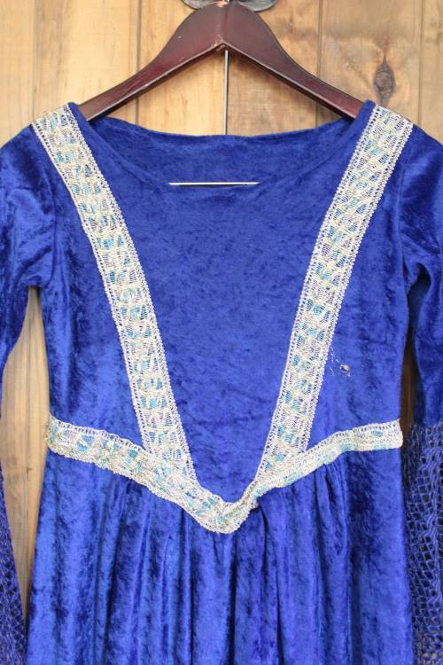 Vintage Blue Medieval Dress (Needs TLC) Size - Medium