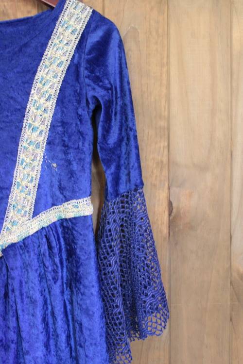 Vintage Blue Medieval Dress (Needs TLC) Size - Medium