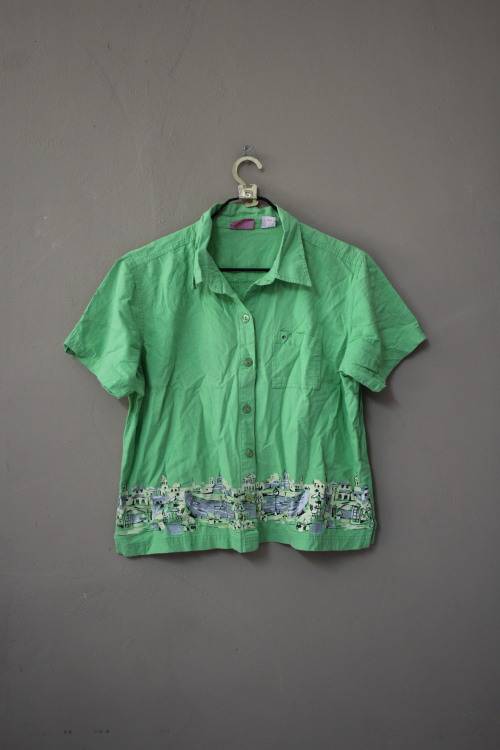 Green Vintage Button Up Shirt (Large)