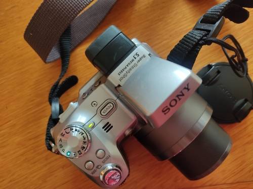 Sony DSC H1 Digital Camera