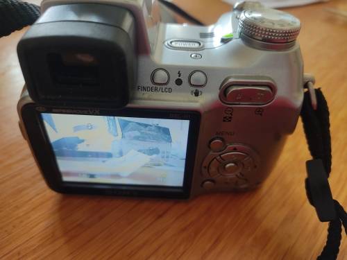 Sony DSC H1 Digital Camera