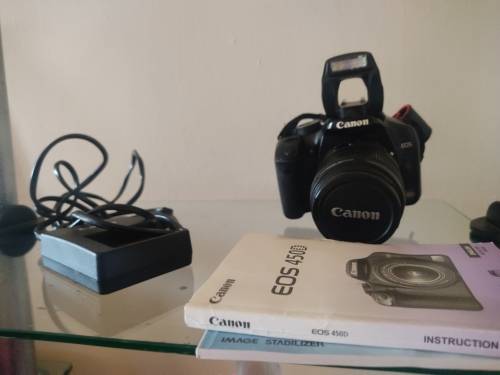 Canon 450D DSLR camera