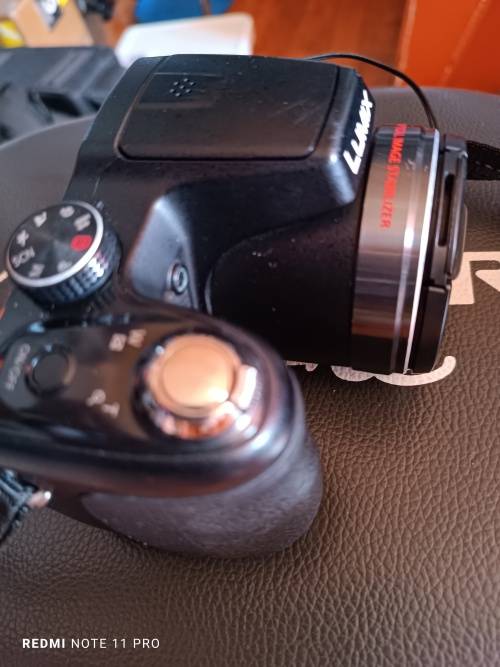 Panasonic DMC-LZ20 - 16MP - 21x Zoom - Digital Camera
