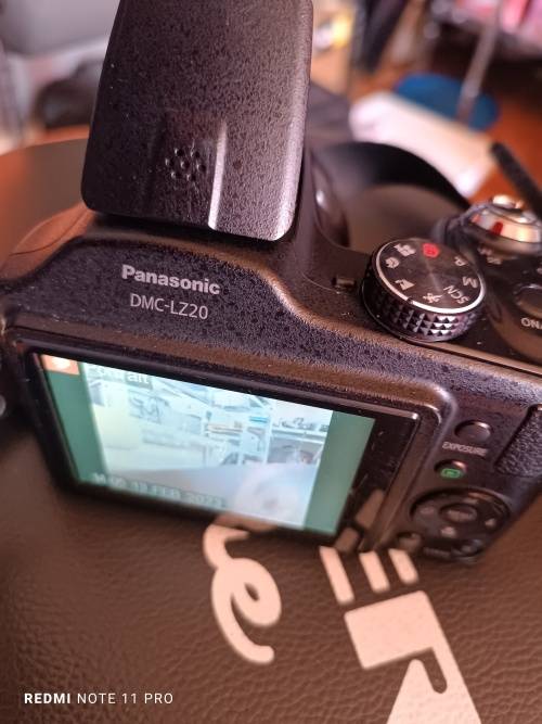 Panasonic DMC-LZ20 - 16MP - 21x Zoom - Digital Camera