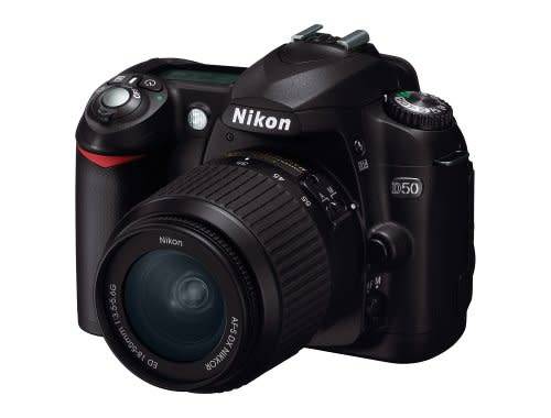 Nikon D50 DSLR Camera - 6.1MP - 70-300mm lens