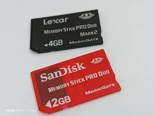 Sandisk 2GB & Lexar 4GB Memory Stick Duo