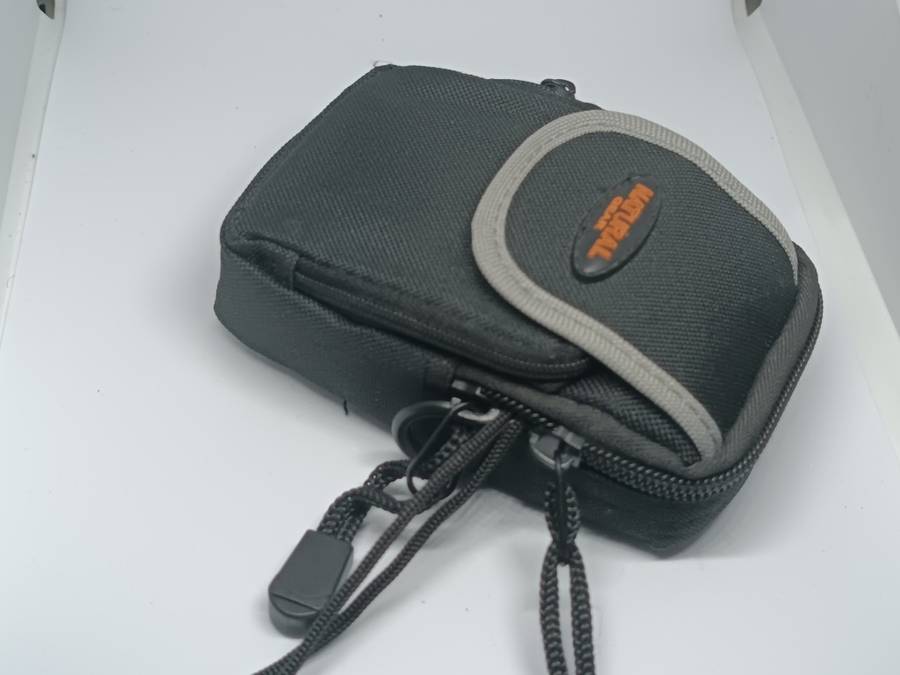 Samsung D860 - 8.1MP - 3x Zoom - Digital Camera