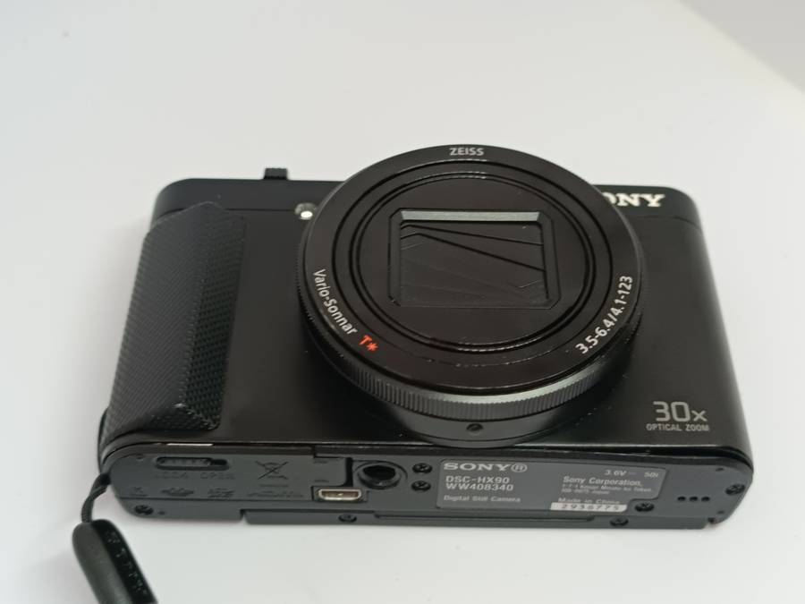 Sony Cyber-shot DSC-HX90V - 18.2MP - 30x Zoom - Digital Camera