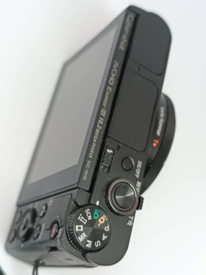 Sony Cyber-shot DSC-HX90V - 18.2MP - 30x Zoom - Digital Camera